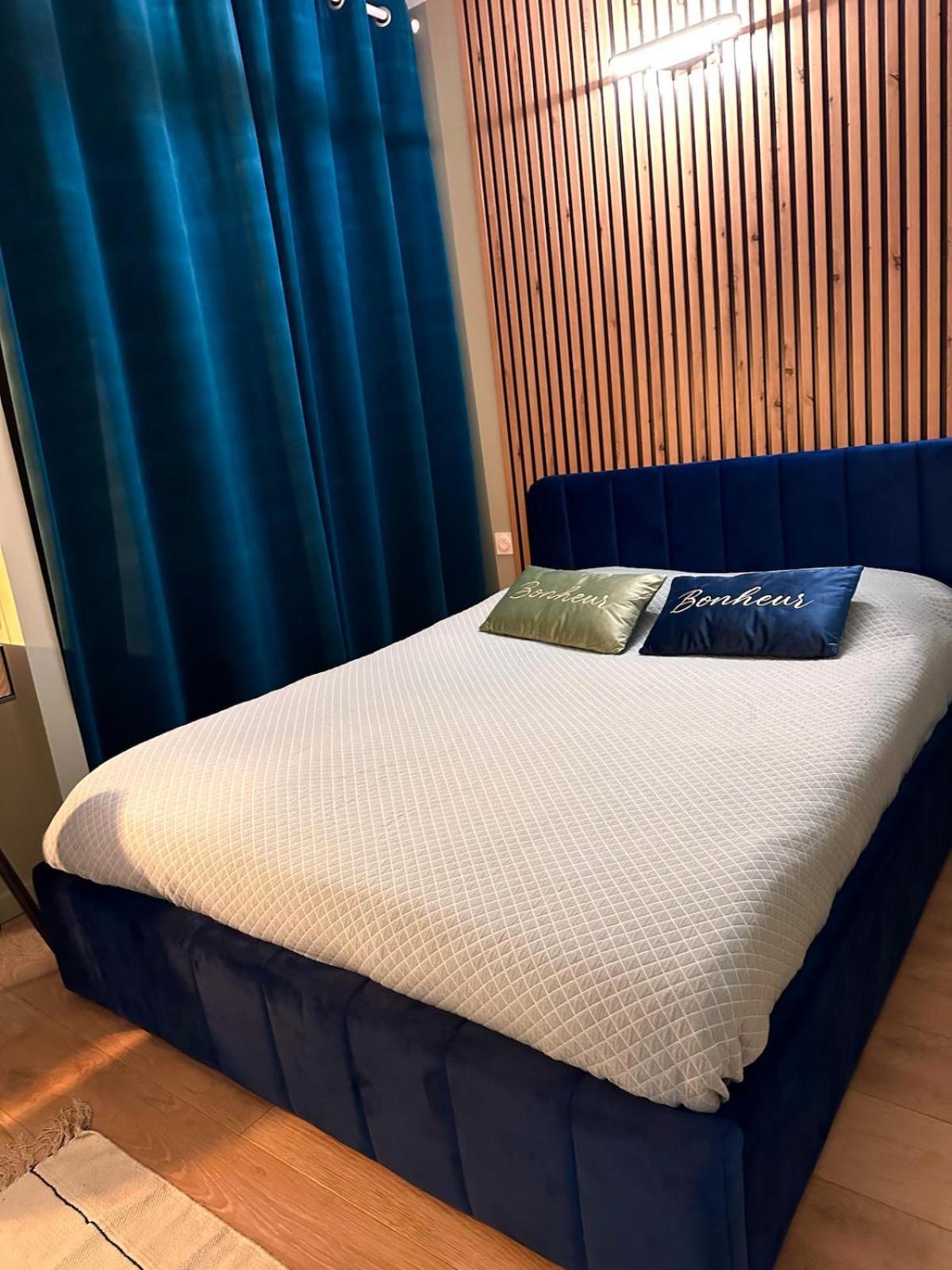 Un Appartement En Centre Ville , A 2 Pas Du Chateau De Villers Cotterets Exteriör bild